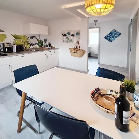 Friesenstrasse 13 Апартаменты *